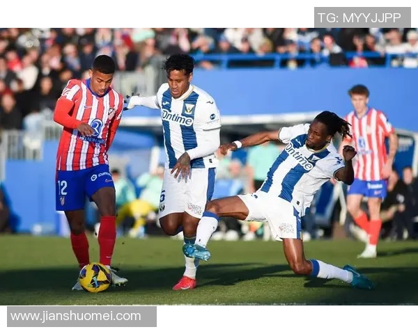 世体：巴萨将采纳办法，防止重蹈法兰克福球迷占领诺坎普覆辙